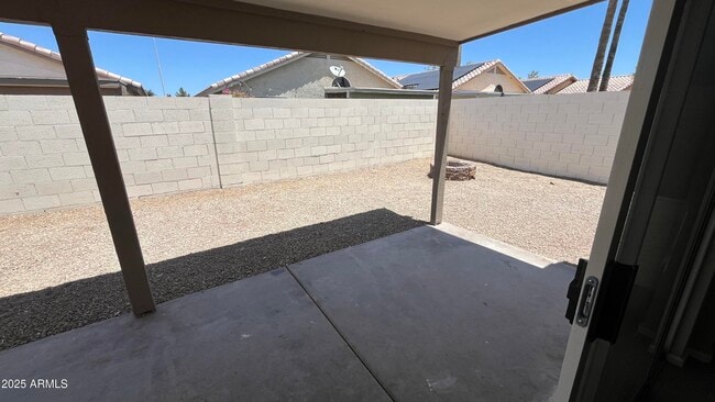 Building Photo - 1690 E Countrywalk Ln