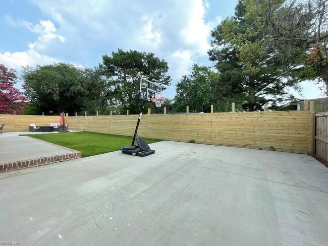 Building Photo - 1849 Steve Ln