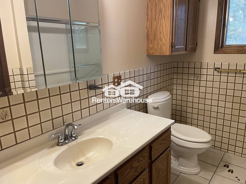 Building Photo - W4774 Pierce Rd