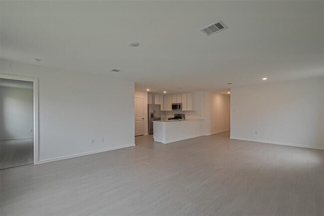 Building Photo - 28930 Rustic Windmill Wy
