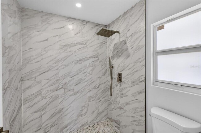 Building Photo - 375 Denver Dr