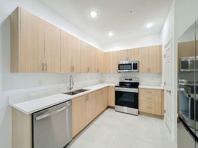 Building Photo - 1711 Barton Towne Cir