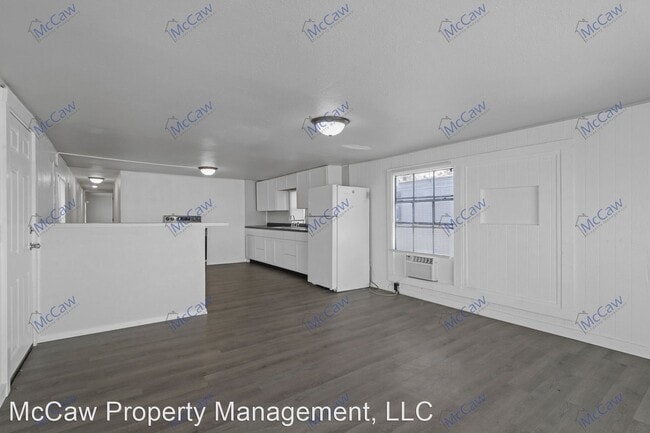 Building Photo - 2 br, 1 bath House - 10 Frank Cir.