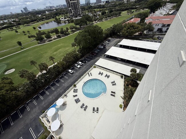 Building Photo - 2000 Presidential Way