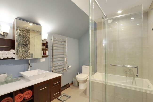 Building Photo - 11400 Burr Oak Ln