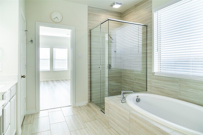 Building Photo - 3618 Windward Canyon Dr