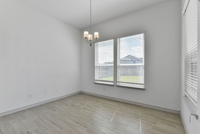 Building Photo - 7915 Gold Dr