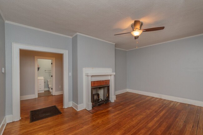 Building Photo - 2056 McDowell St
