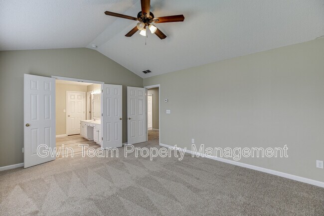 Building Photo - 305 Leatherman Ct
