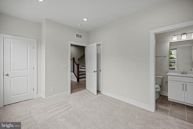 Building Photo - 1548 Meadowlark Glen Rd