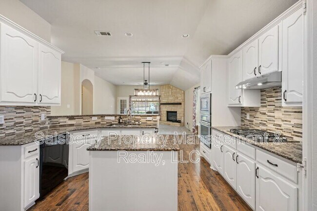 Building Photo - 9313 Bayard St