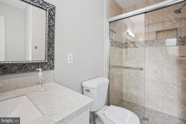Building Photo - 8501 Canterbury Dr