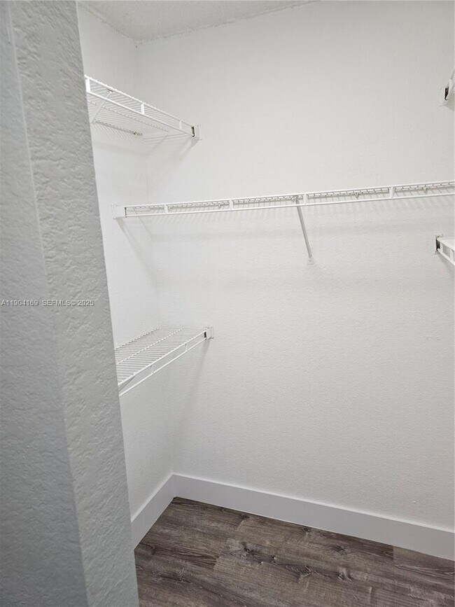 Building Photo - 2880 N Oakland Forest Dr