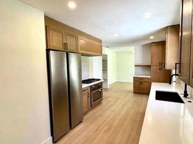 Building Photo - 1909 N Abbie Way