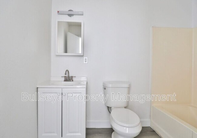 Building Photo - 1417 E Southern Ave