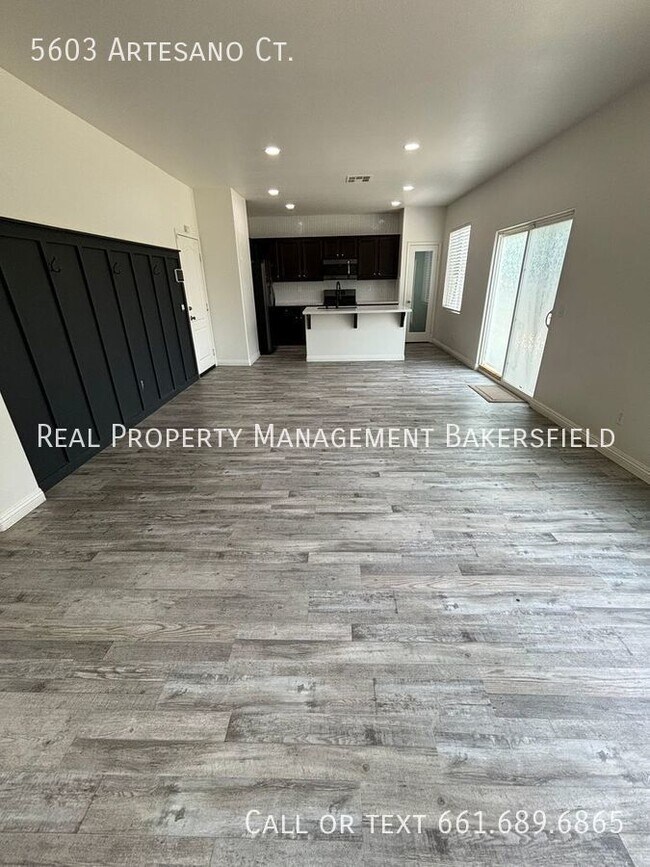 Building Photo - 5603 Artesano Ct