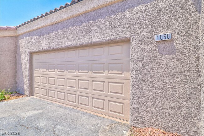 Building Photo - 5250 S Rainbow Blvd