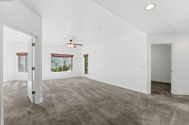 Building Photo - 5450 E Deer Valley Dr