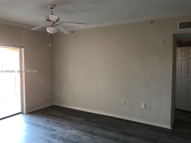 Building Photo - 151 SW 117th Ave