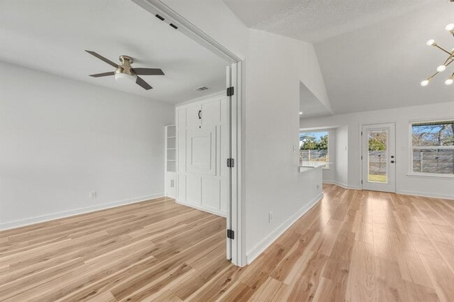 Building Photo - 1912 Cannonwood Ln