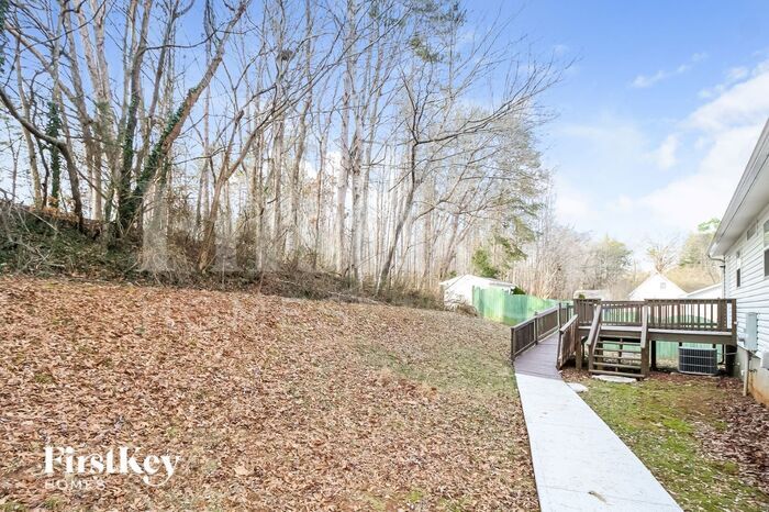 Building Photo - 3820 Spring Branch Dr