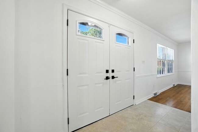 Building Photo - 24 Bohnert Dr