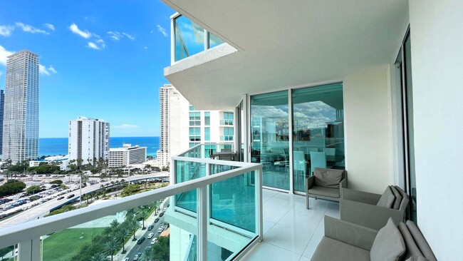 Building Photo - 250 Sunny Isles Blvd