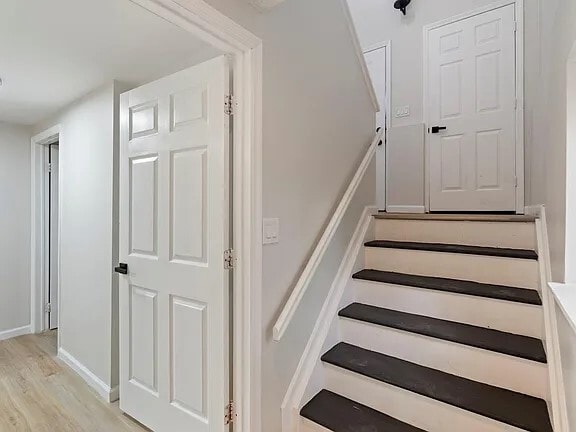 Building Photo - 38 Meadowlark Ln