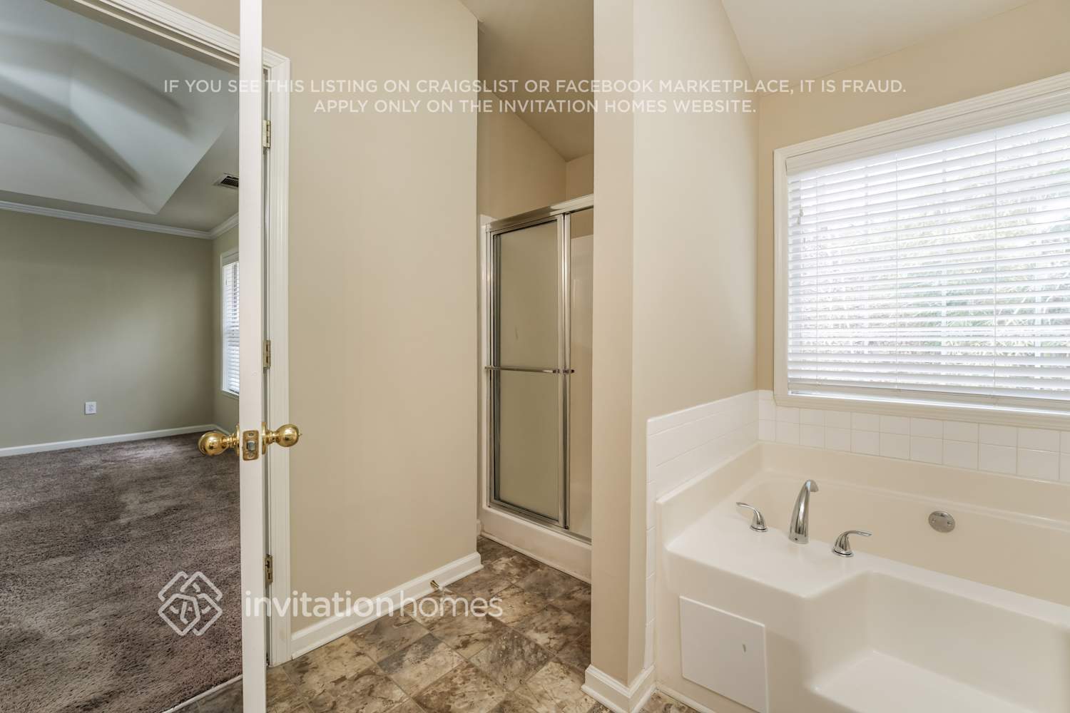 Building Photo - 2315 Shady Oaks Dr