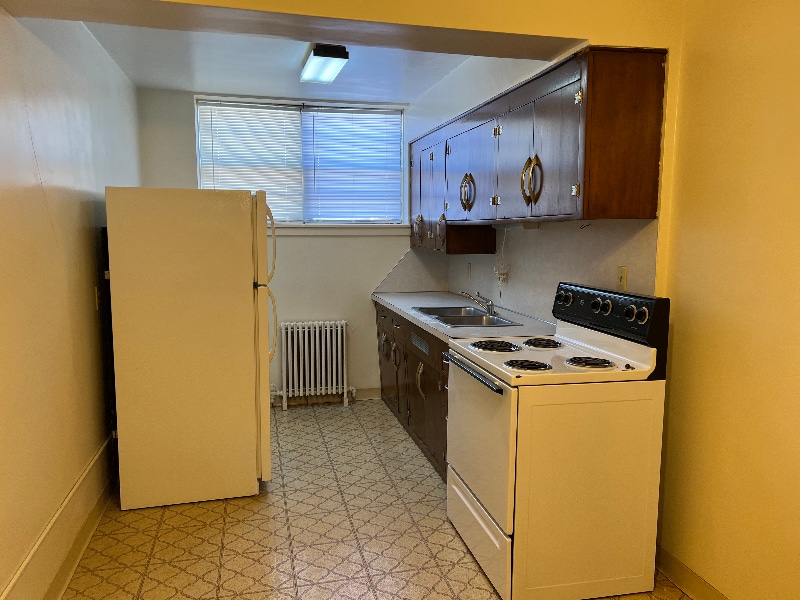 Building Photo - 1510 Larpenteur Ave W