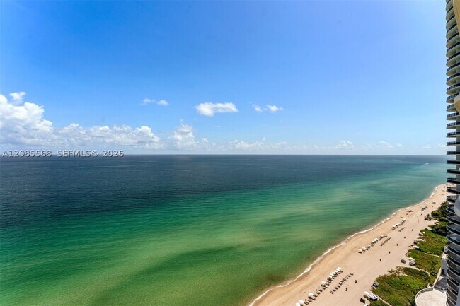Building Photo - 16047 Collins Ave