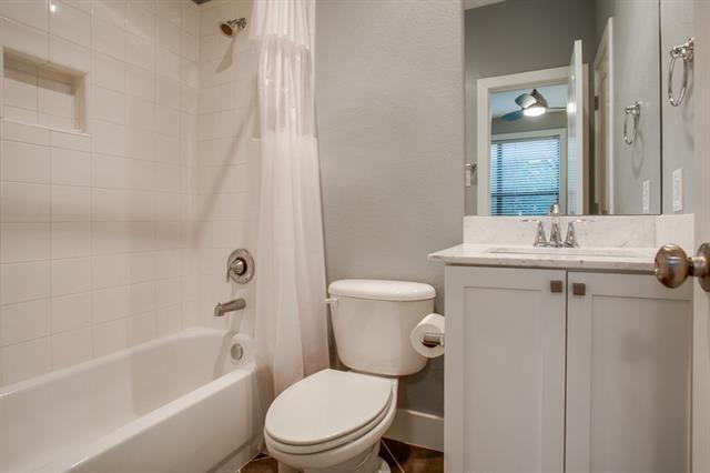 Building Photo - 4211 Rawlins St