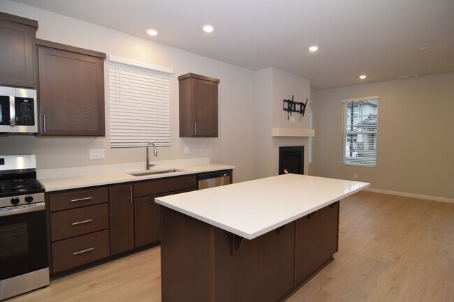 Building Photo - 8408 SE Quincy St