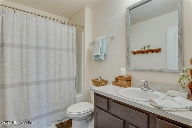 Building Photo - 184 Logrono Ct