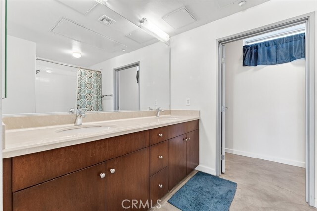 Building Photo - 435 W Center Street Promenade