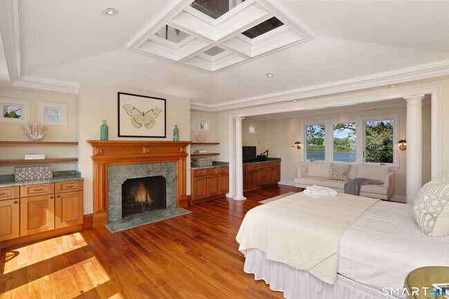 Building Photo - 34 Shorehaven Rd