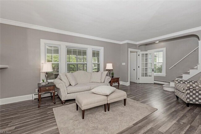 Building Photo - Lakefront 4-Bedroom Home for Rent in Euclid, OH