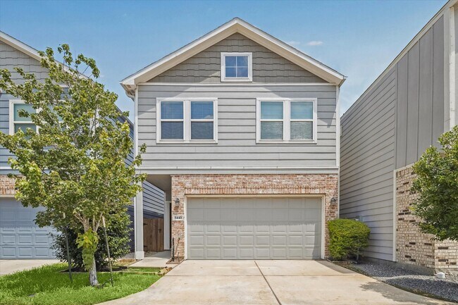 Primary Photo - 5443 Camaguey St