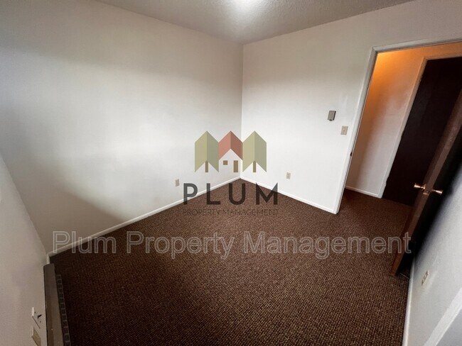 Building Photo - 1824 Phillips St