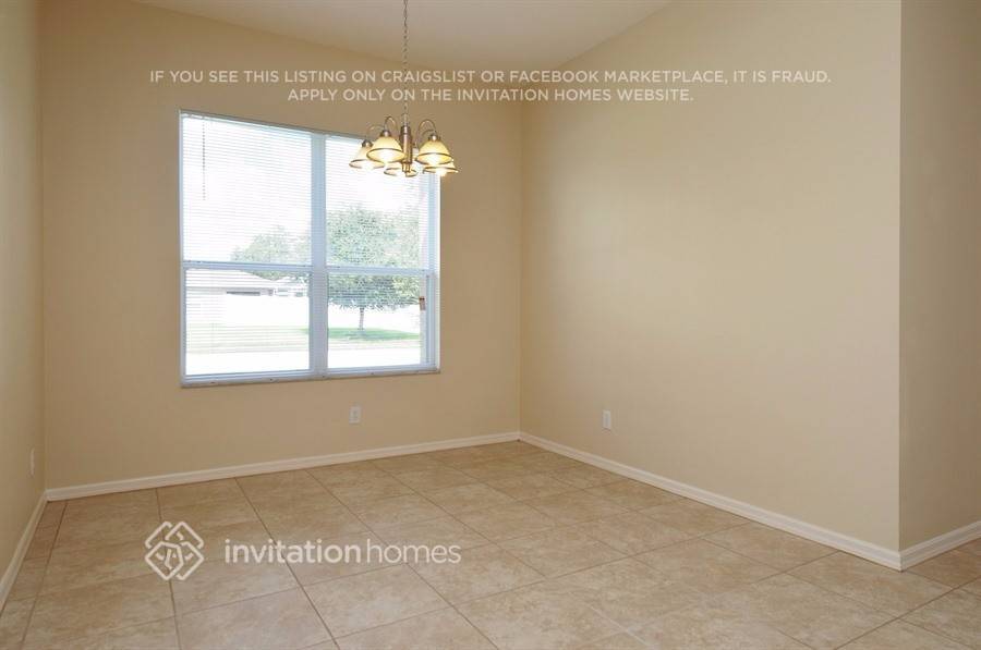Building Photo - 6034 39th Ct E