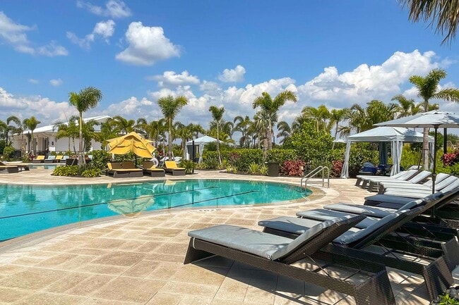 Building Photo - 3 Bedroom Townhome - Star Farms