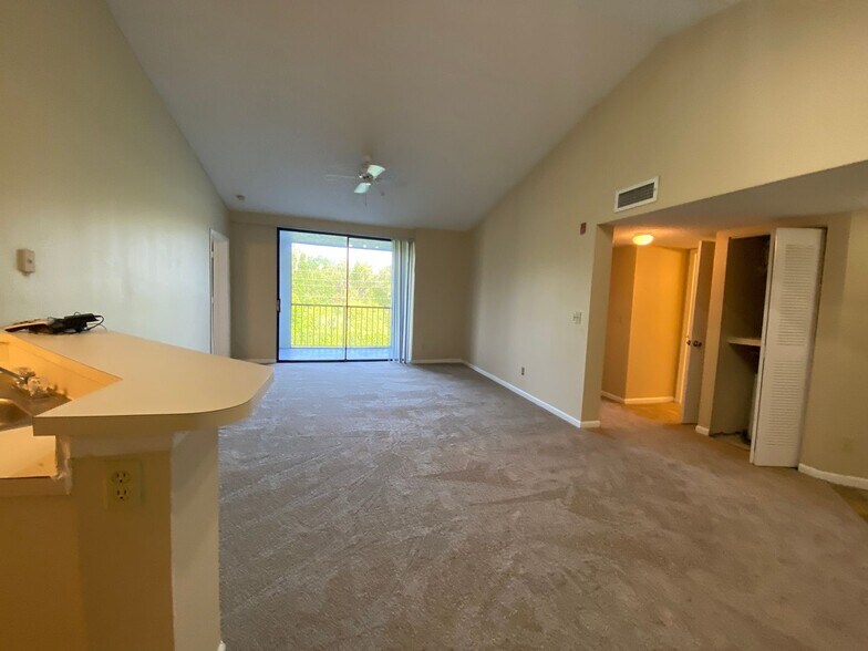 Building Photo - 13525 Eagle Ridge Dr