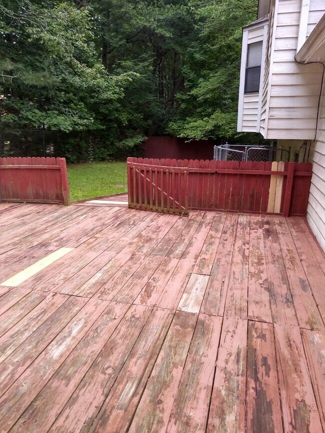 Building Photo - 2425 Justin Dr SW