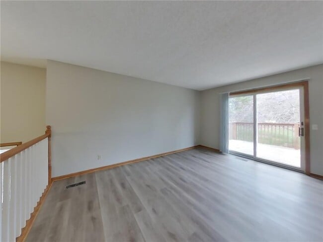 Building Photo - 4350 Thornhill Ln