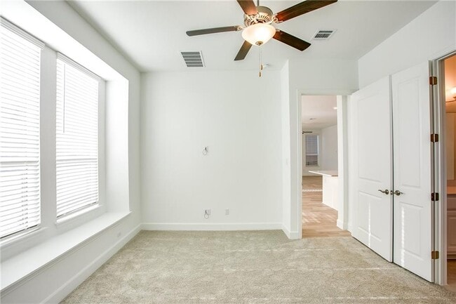 Building Photo - 505 Affazia Ln