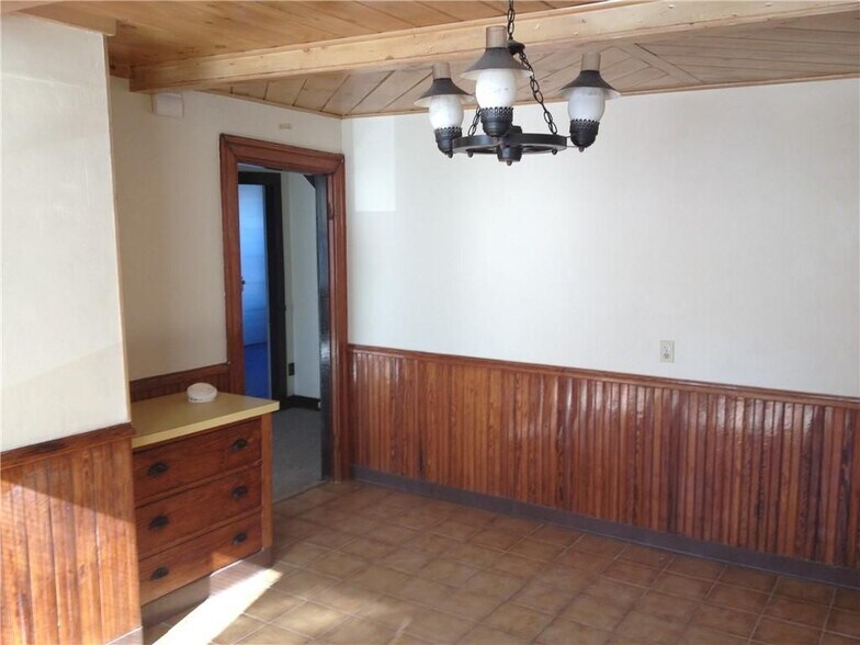 Building Photo - 51 Summer St