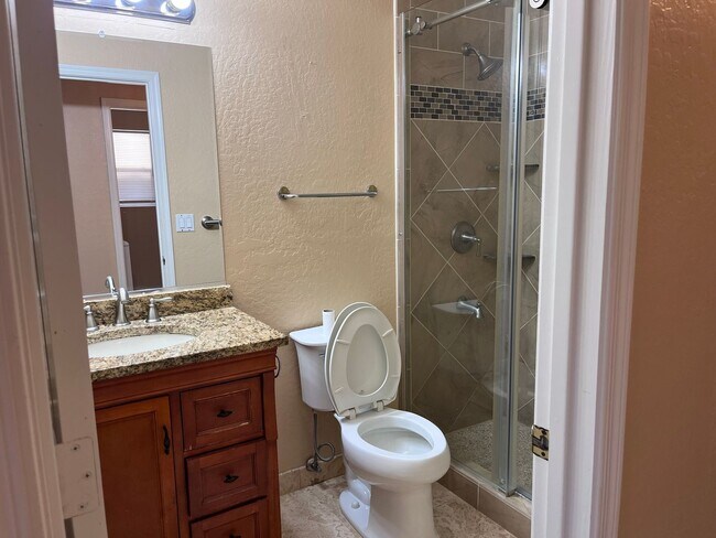 Building Photo - 4746 W Carla Vista Dr