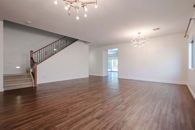 Building Photo - 2744 E Donato Dr
