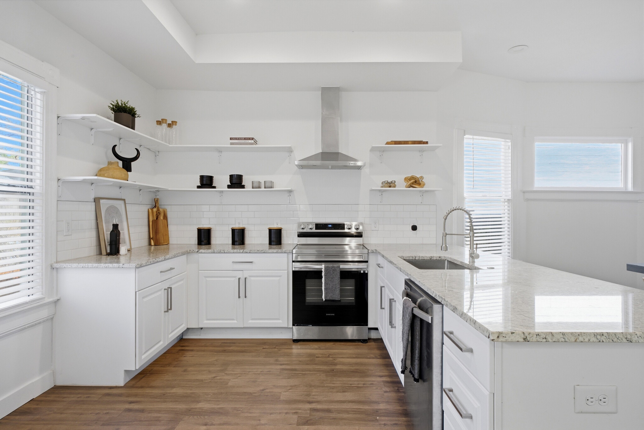 Building Photo - 375 Inman St SW