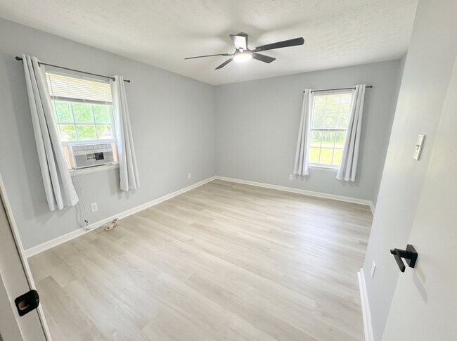 Building Photo - 512 Boundary Ln